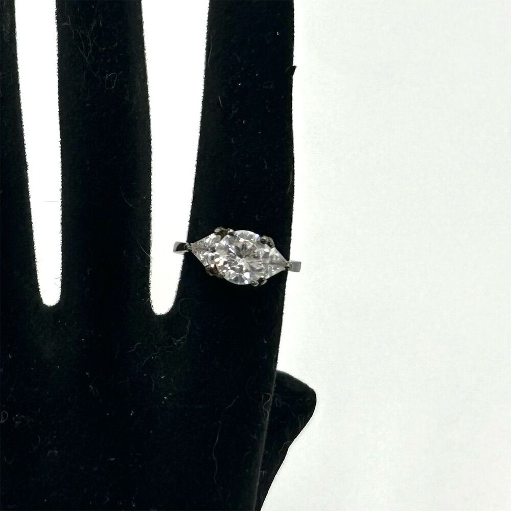 Vintage Women's Three-Stone Oval Gemstone Sterling Silver Ring Size 6